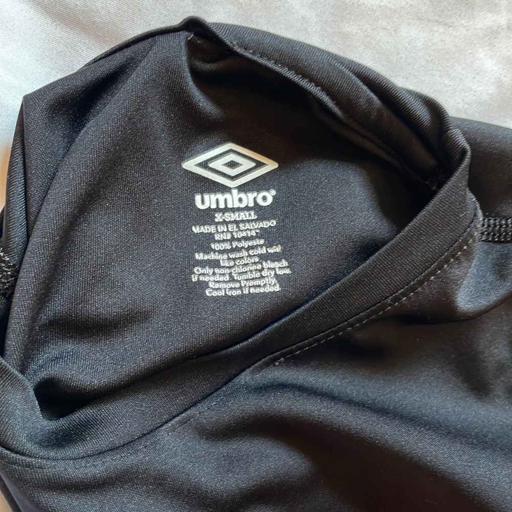 Umbro girl athletic tee, black and pink, sz kids XS. - Picture 4 of 4